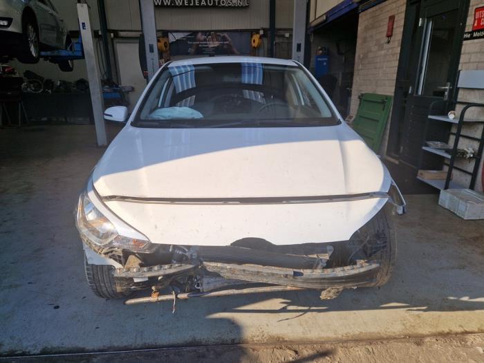 Hyundai i20 1.2i 16V Sloopvoertuig (2019, Wit, Zwart)