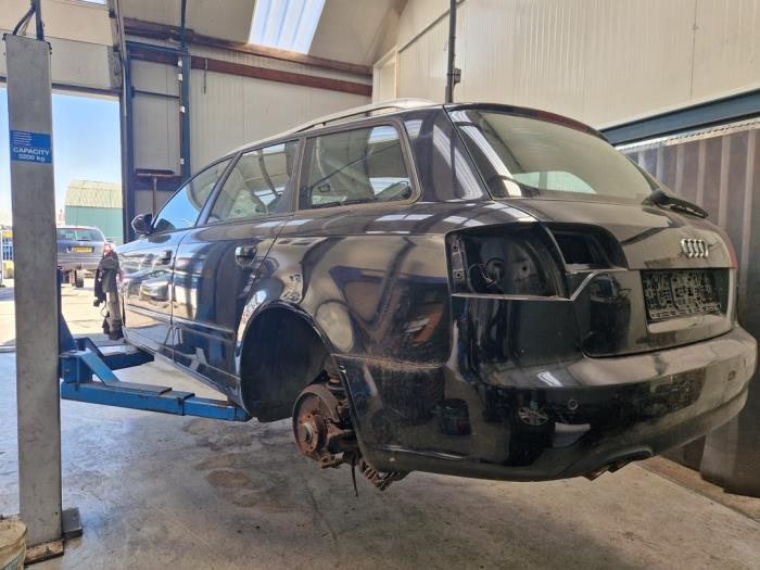 Audi A4 Avant 2.0 TDI 16V Sloopvoertuig (2005)