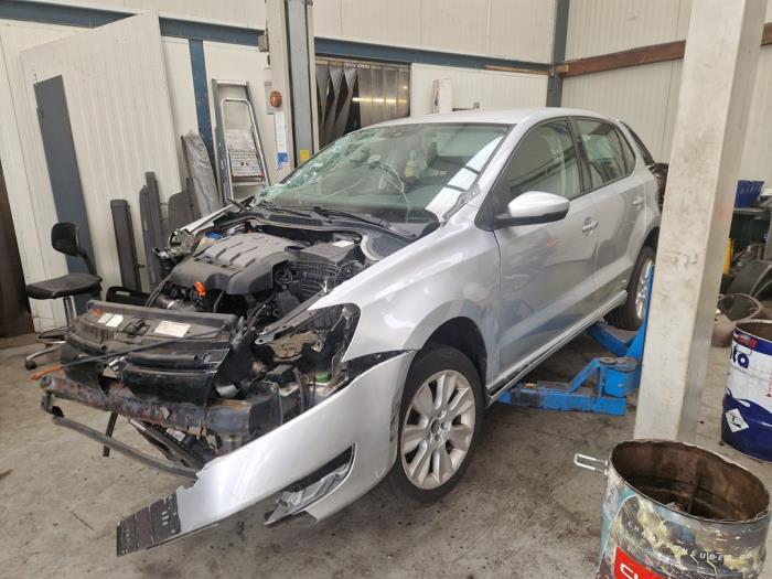 Volkswagen Polo V 1.2 TDI 12V BlueMotion Sloopvoertuig (2012, Zilvergrijs)