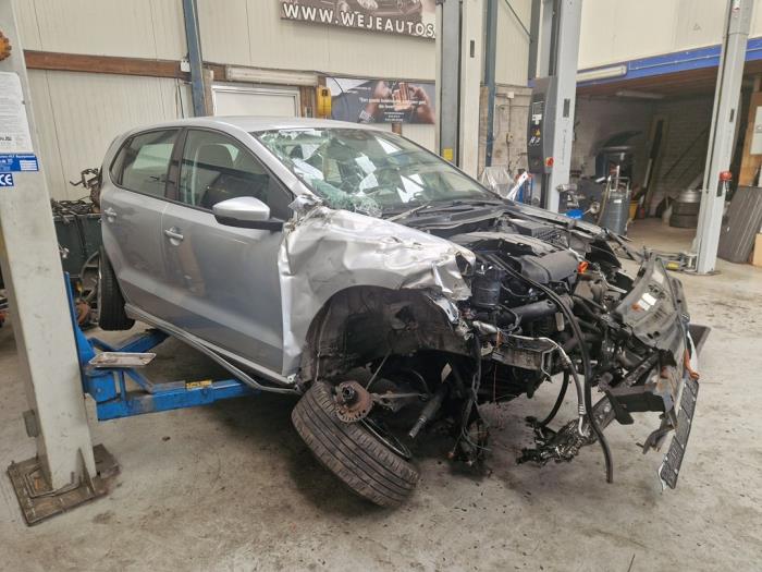 Volkswagen Polo V 1.2 TDI 12V BlueMotion Sloopvoertuig (2012, Zilvergrijs)