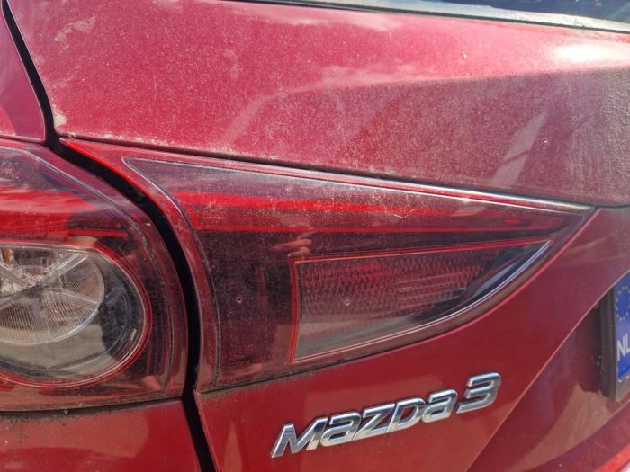 Mazda 3 2.0 SkyActiv-G 120 16V Sloopvoertuig (2018, Rood)