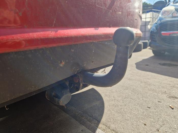 Mazda 3 2.0 SkyActiv-G 120 16V Sloopvoertuig (2018, Rood)