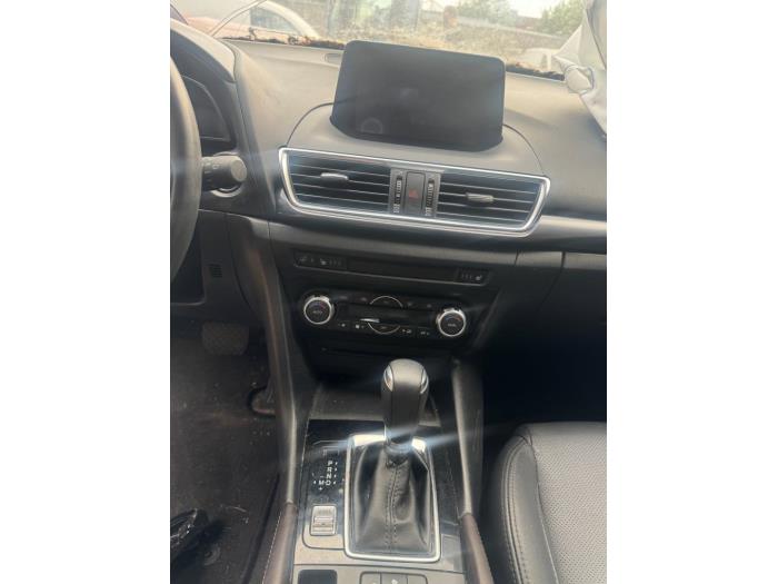 Mazda 3 2.0 SkyActiv-G 120 16V Sloopvoertuig (2018, Rood)