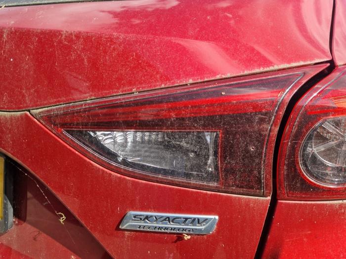 Mazda 3 2.0 SkyActiv-G 120 16V Sloopvoertuig (2018, Rood)