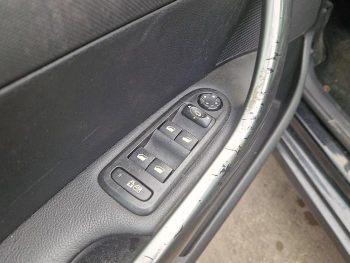 Peugeot 308 1.6 16V THP 150 Sloopvoertuig (2008, Zwart)