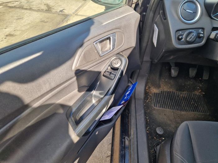 Ford Fiesta 6 1.5 TDCi Sloopvoertuig (2015, Zwart)