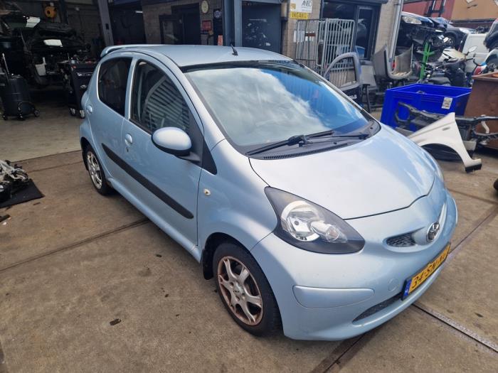 Toyota Aygo 1.0 12V VVT-i Sloopvoertuig (2006, Blauw)