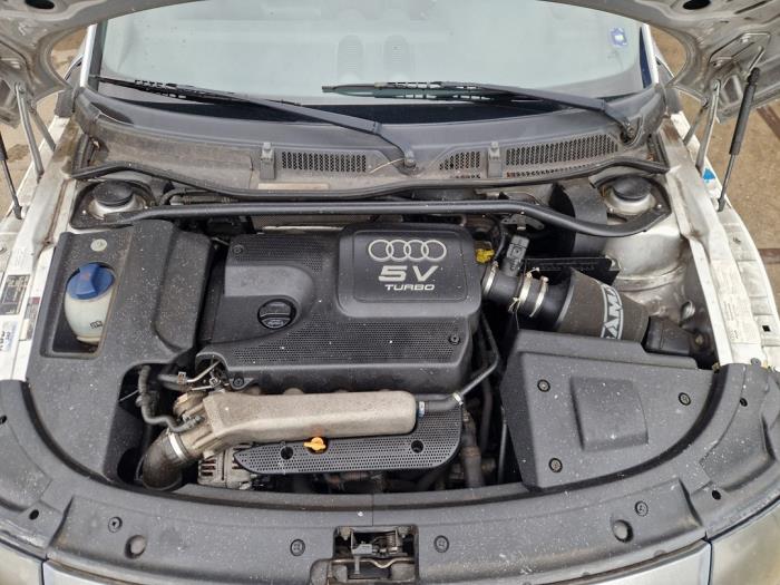 Audi TT 1.8 20V Turbo Sloopvoertuig (2000, Grijs)