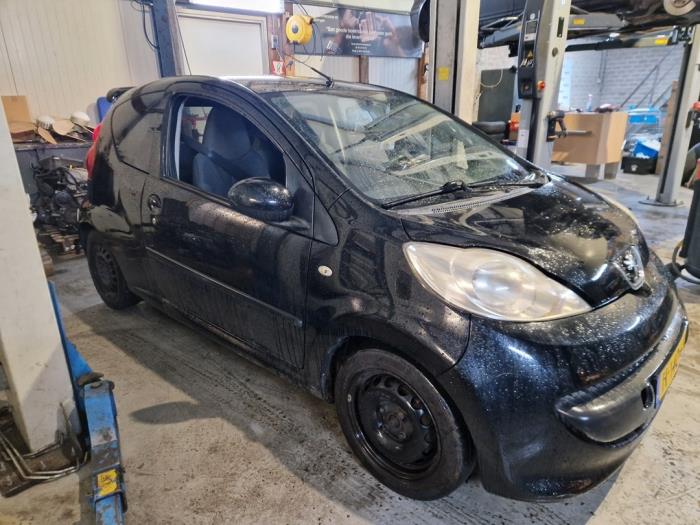 Peugeot 107 1.0 12V Sloopvoertuig (2006, Zwart)