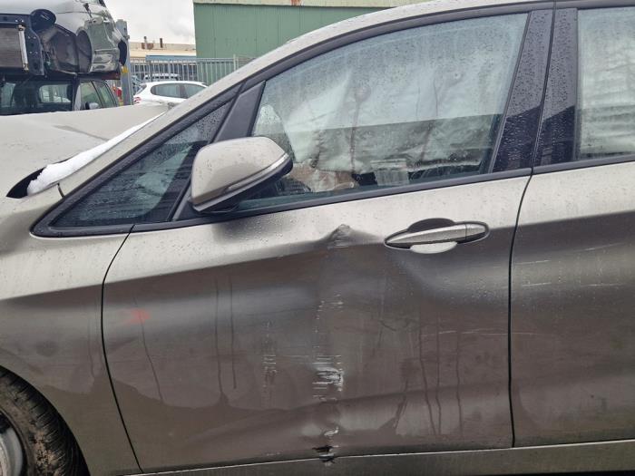 BMW 2 serie Active Tourer 218d 2.0 TwinPower Turbo 16V Sloopvoertuig (2015, Zilver)