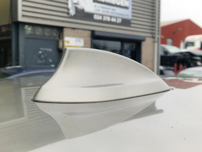 BMW 2 serie Active Tourer 218d 2.0 TwinPower Turbo 16V Sloopvoertuig (2015, Zilver)