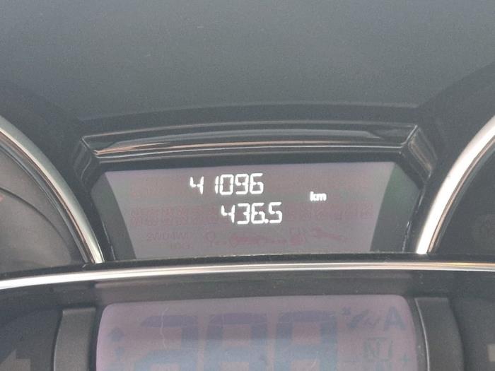 Renault Clio IV Estate/Grandtour 0.9 Energy TCE 90 12V Sloopvoertuig (2019, Wit)