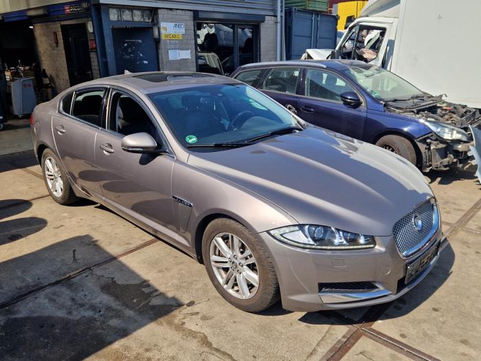 Jaguar XF 3.0 D V6 24V  (Sloop)