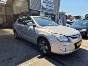 Hyundai i30 1.4 CVVT 16V Sloopvoertuig (2010, Beige)