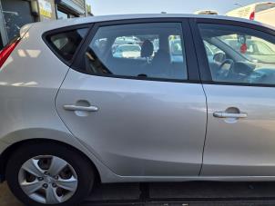 Hyundai i30 1.4 CVVT 16V Sloopvoertuig (2010, Beige)