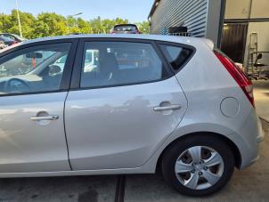 Hyundai i30 1.4 CVVT 16V Sloopvoertuig (2010, Beige)