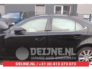 Lexus IS 13-