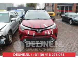 Toyota C-HR 16-