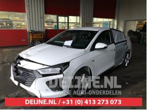 Hyundai Ioniq 16-