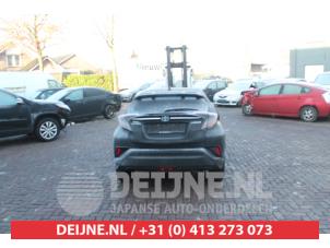 Toyota C-HR 16-