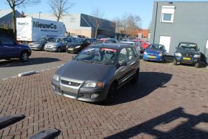 Mitsubishi Space Star Portiergreep 4Deurs links-voor O394442 Donorvoertuig
