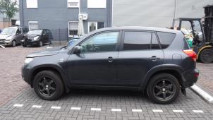 Toyota Rav-4 06-