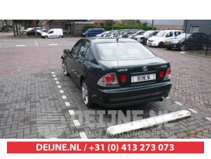 Lexus IS 99-