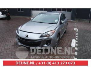 Mazda 3 Bumper Rooster O264215 Donorvoertuig