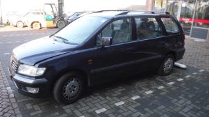 Mitsubishi Space Wagon 99-