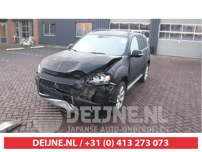 Mitsubishi Outlander Transfer module 4x4 O373766 Donorvoertuig