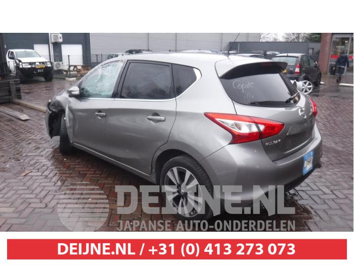 Nissan Pulsar Getriebe O372004 Spenderfahrzeug