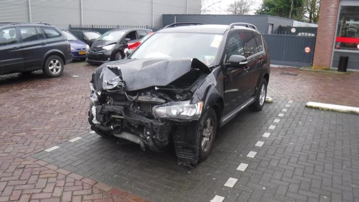 Mitsubishi Outlander Transfer module 4x4 O373765 Donorvoertuig