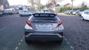 Toyota C-HR 16-