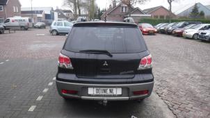 Mitsubishi Outlander 03-