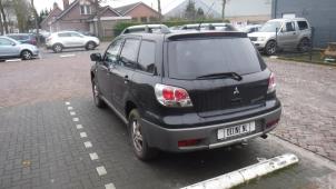 Mitsubishi Outlander 03-