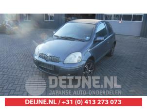 Toyota Yaris Front drive shaft, right O320047 Donor vehicle
