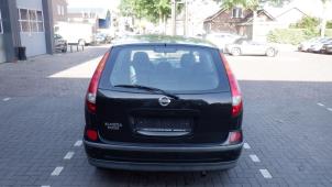 Nissan Almera Tino 01-