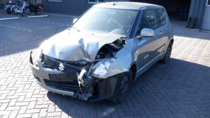 Suzuki Swift Aandrijfas links-voor O318505 Donorvoertuig