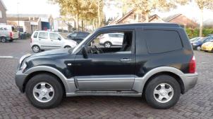 Mitsubishi Pajero 00-