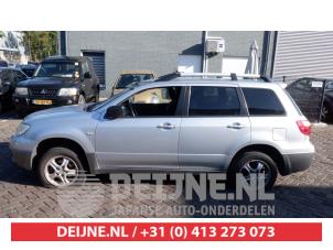 Mitsubishi Outlander 03-