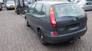 Nissan Almera Tino 01-