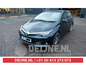 Toyota Auris Draagarm links-achter O420954 Donorvoertuig