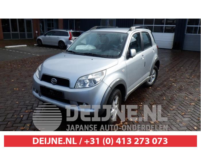 Daihatsu Terios Extra Ruit 4Deurs links-achter O395308 Donorvoertuig