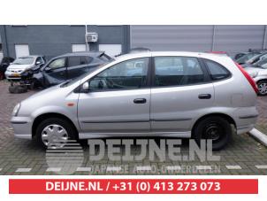 Nissan Almera Tino 01-