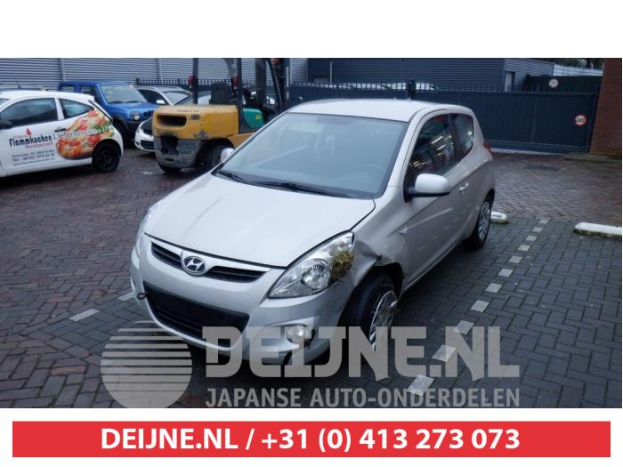 Hyundai I20 Front seatbelt, right O408007 Donor vehicle