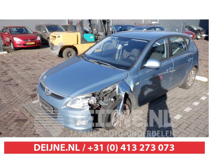 Hyundai I30 Uitlaat Middendemper O411339 Donorvoertuig