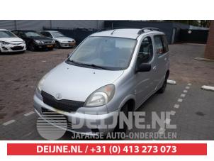 Toyota Yaris Verso Kilometerteller KM O418388 Donorvoertuig