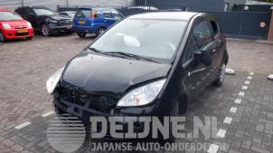 Mitsubishi Colt Portierruit 2Deurs links O423464 Donorvoertuig