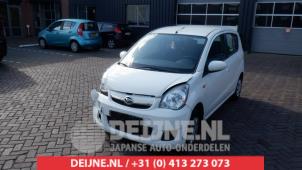 Daihatsu Cuore Scheibensprühertank vorne O437232 Spenderfahrzeug