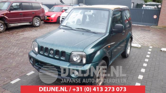 Suzuki Jimny RI Scheibe Intelligent O459888 Spenderfahrzeug